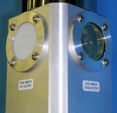 FTIR分光用　LHe/LN2 クライオスタット(真空･熱伝導冷却)　ST/VPF-FTIR 4方向光学窓、ZnSeとポリエチレンの取付例